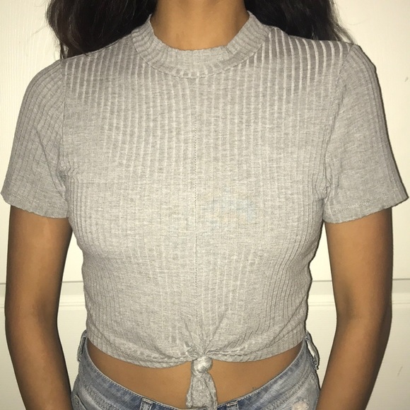 PacSun Tops - PacSun gray tie crop top